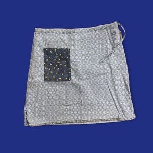 patterned mini skirt